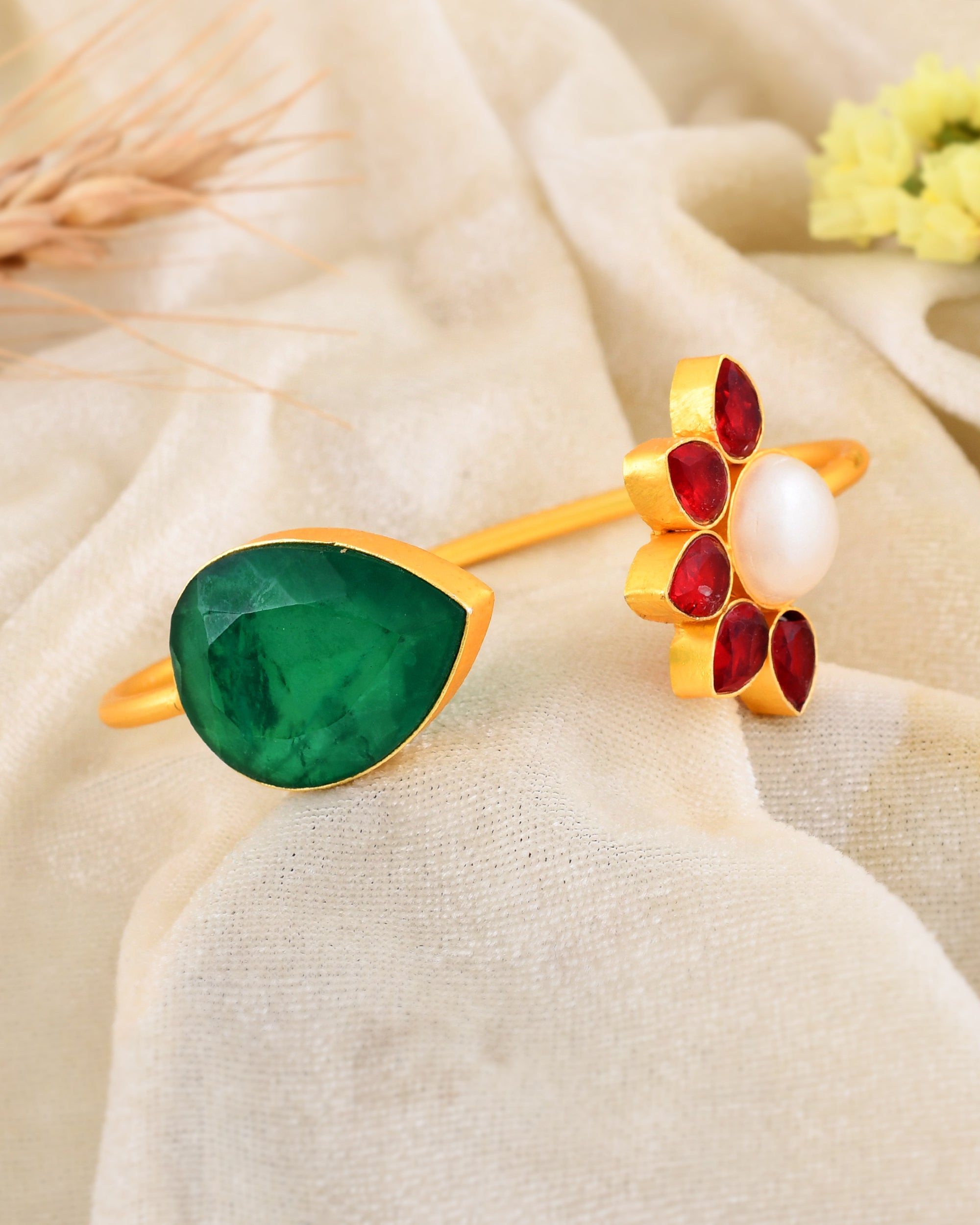 DELICATE DARLING CUFF